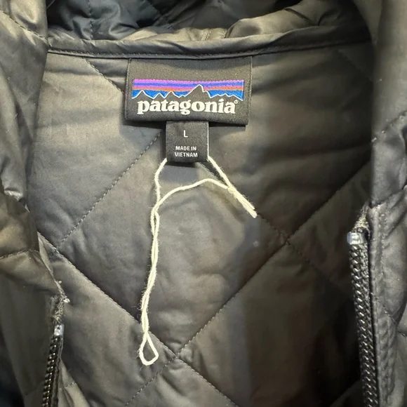 Patagonia Men’s Diamond Quilted Bomber Hoody NWOT - Picture 5 of 5